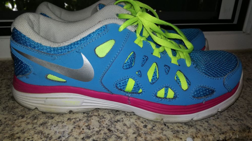 Sapatilhas Nike (última baixa de preço)