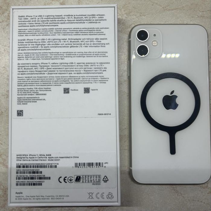 Продам iPhone 11