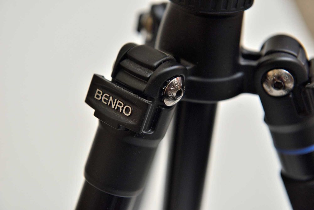 Продам  штатив Benro iTrip25 kit