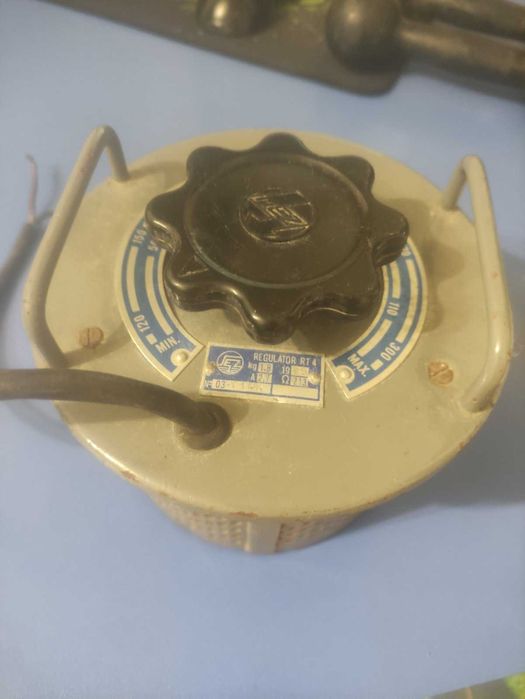 Регулятор напряжения  RT 4