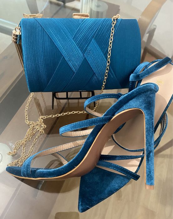 Conjunto de Sandalia nº38 e bolsa em azul (produto novo)