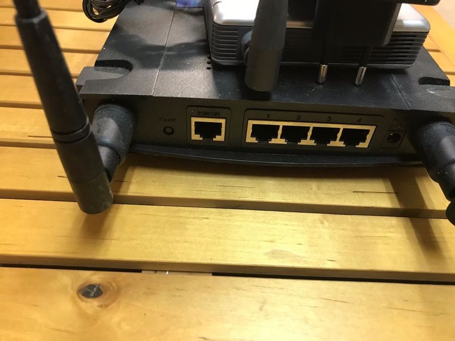 Linksys / TP Link