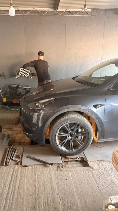 Ремонт та сервіс Tesla Model 3 та Model Y