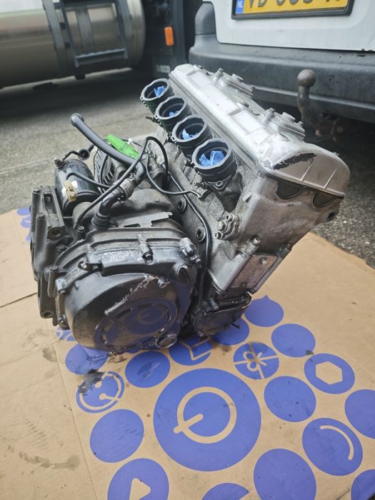 kawasaki zx9r - купити мотозапчастини - Ціна на OLX.ua