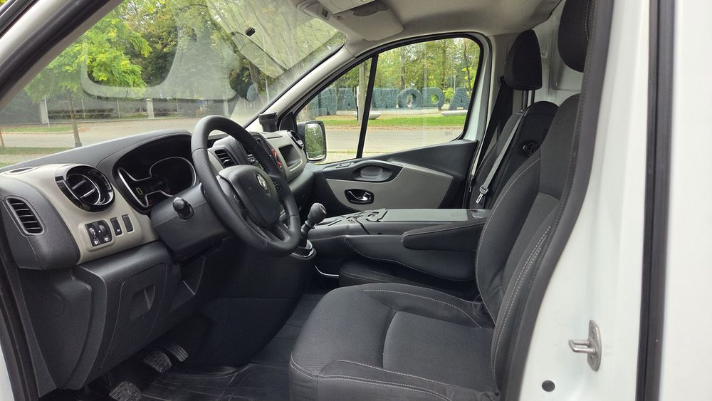 Renault Trafic_1.6_120km_2017r_Klima