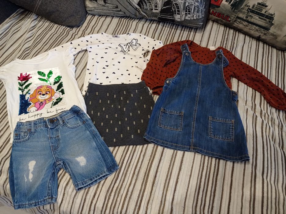 Лот одягу на дівчинку
