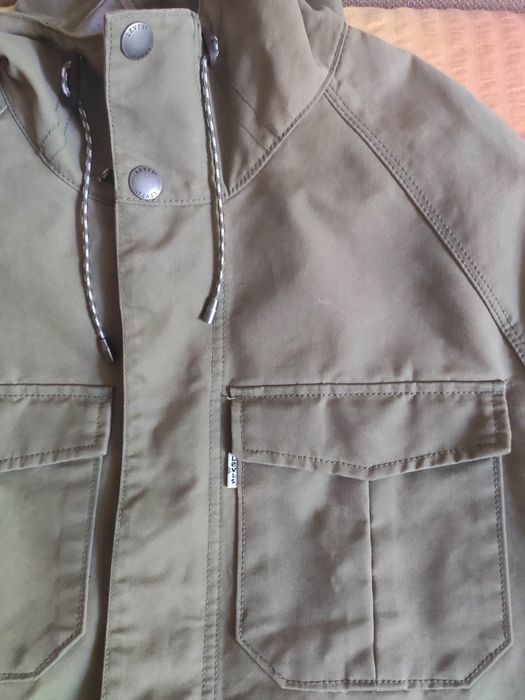 Куртка LEVI'S оливкового цвета, размер S, унисекс