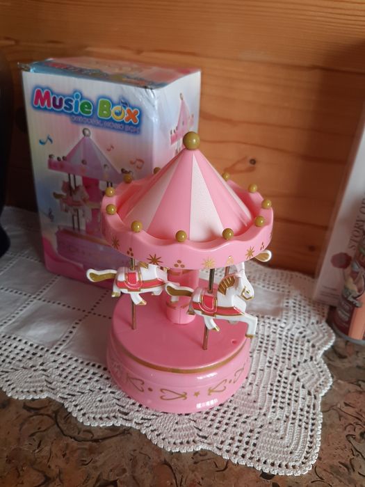 Carrossel Musical Rosa