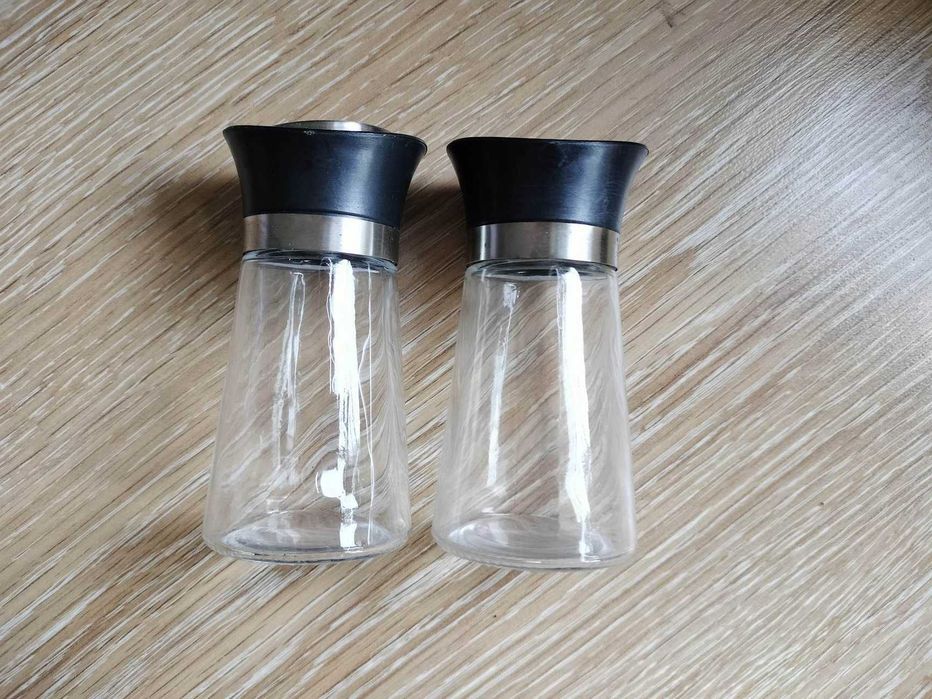 Salt and Pepper Shaker Set444129100820664321