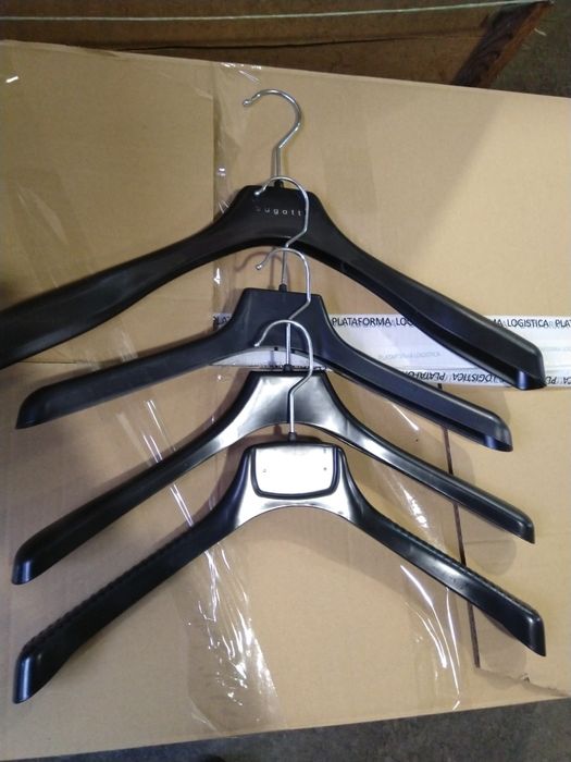 Продам вешалки и тремпеля для магазинов одежды