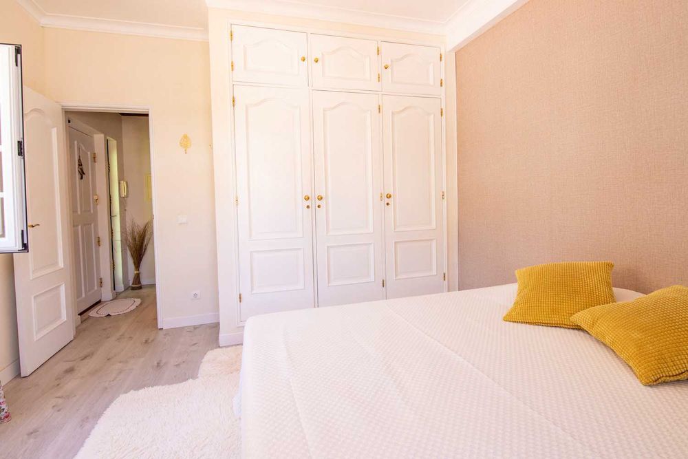 Moradia com anexo em Vila Nogueira de Azeitão