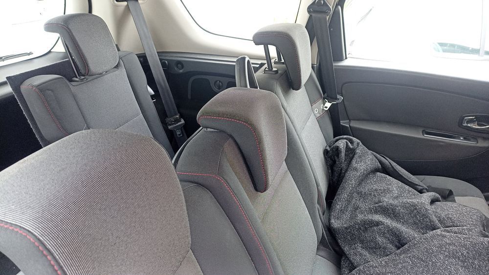 Renault Grand Scénic 1.6 dCi 130cv (7 Lugares) – 2012