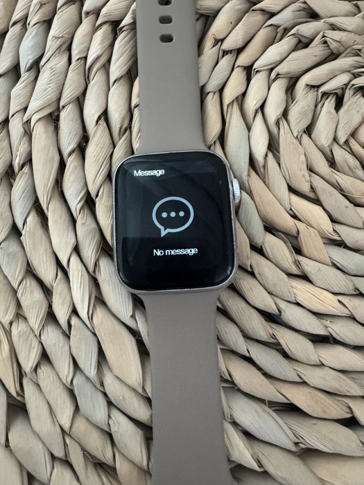 Смарт годинник б/у  в гарному стані