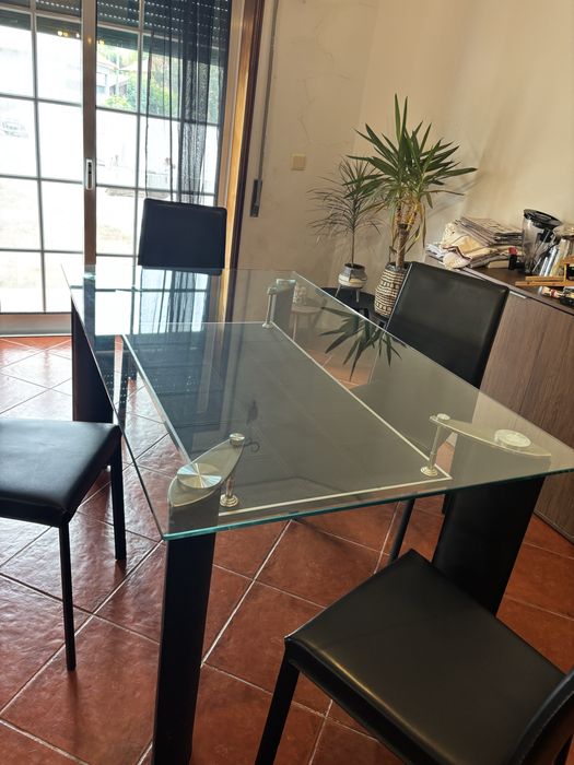 Mesa de vidro + cadeiras