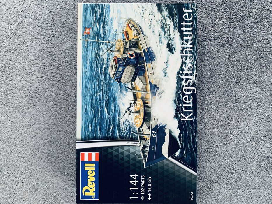 Model statek kuter Kriegsfischkutter Revell 05242