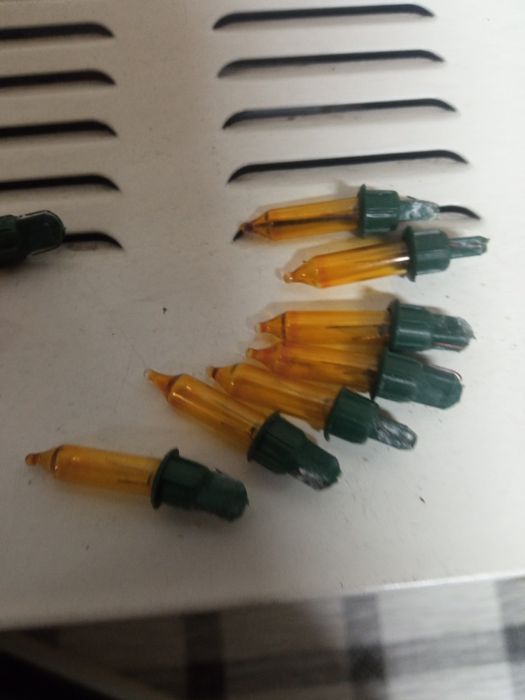 Żaróweczki żółte