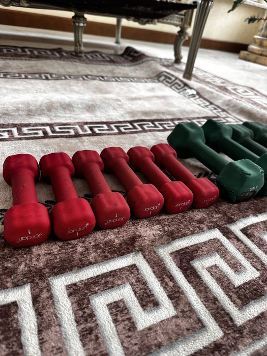 Sprzedam hantle fitness 1 kg (6 szt.) + 3 kg (4 szt.) – komplet