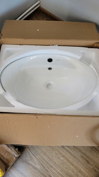 Nowa umywalka nablatowa