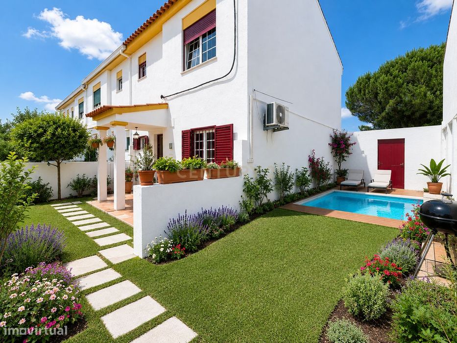 Moradia T4  em Vendas de Azeitão com jardim - Oportunidade