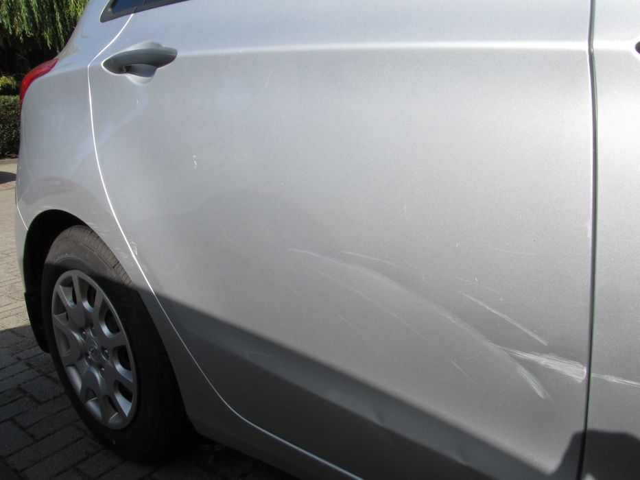Sprzedam HYUNDAI i30 rocznik 2014 benzyna