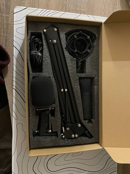 Продам микрофон Fifine T730