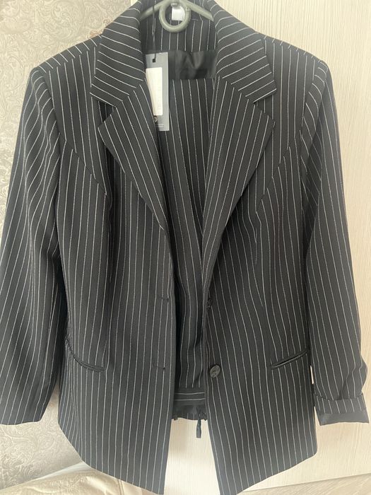 Продам костюм (новий)