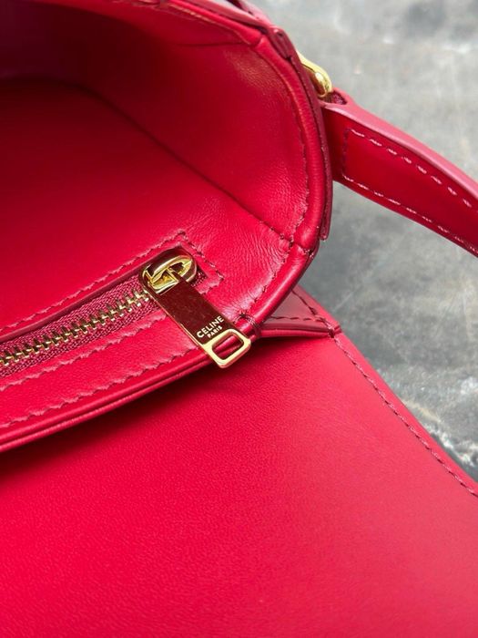 Неймлвірна сумка від Celine
