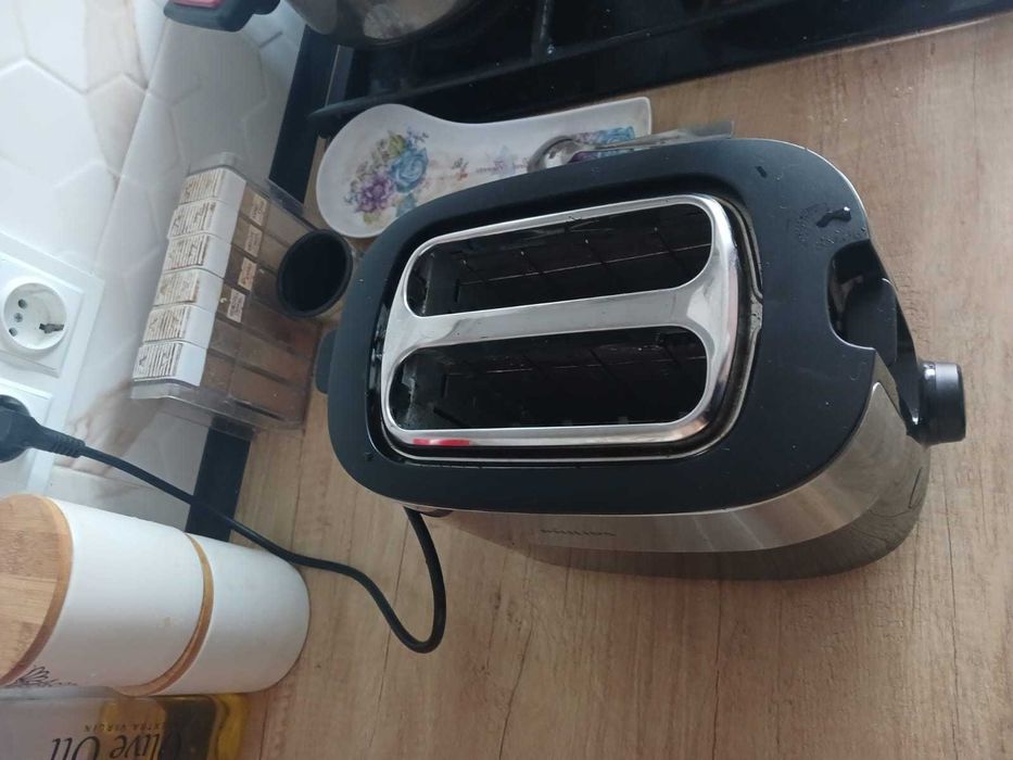 Продам тостер Philips
