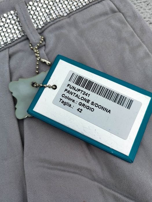 Штани жіночі, прикрашені камінцями. 42 розмір