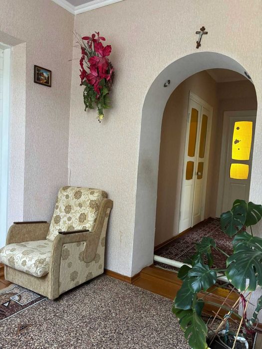 Продаж 2 поверхового будинку з гаражем і ділянкою, вул. Шевченка 15