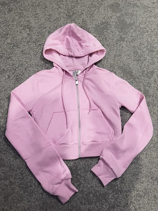 кроп кофточка в стиле 2000-х