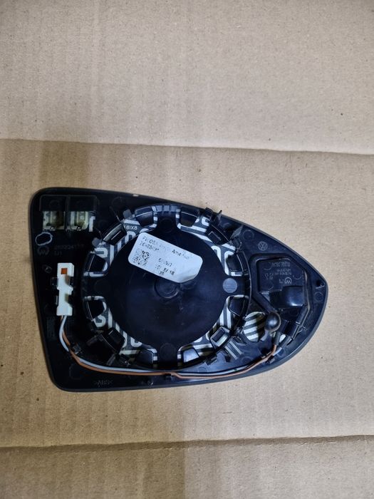 Зеркальный елемент Volkswagen Jetta mk 2018 7