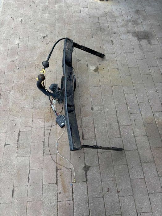 Skoda Fabia III tylny hak holowniczy do przyczepki przyczepy kombi
