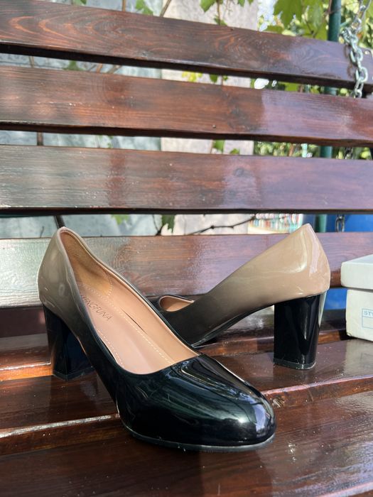 Туфлі лакові