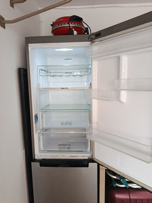 Frigorífico Combinado Samsung No Frost (315L) – Motor Impecável