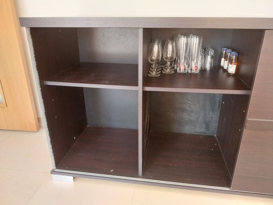 Móvel Bar com gavetas
