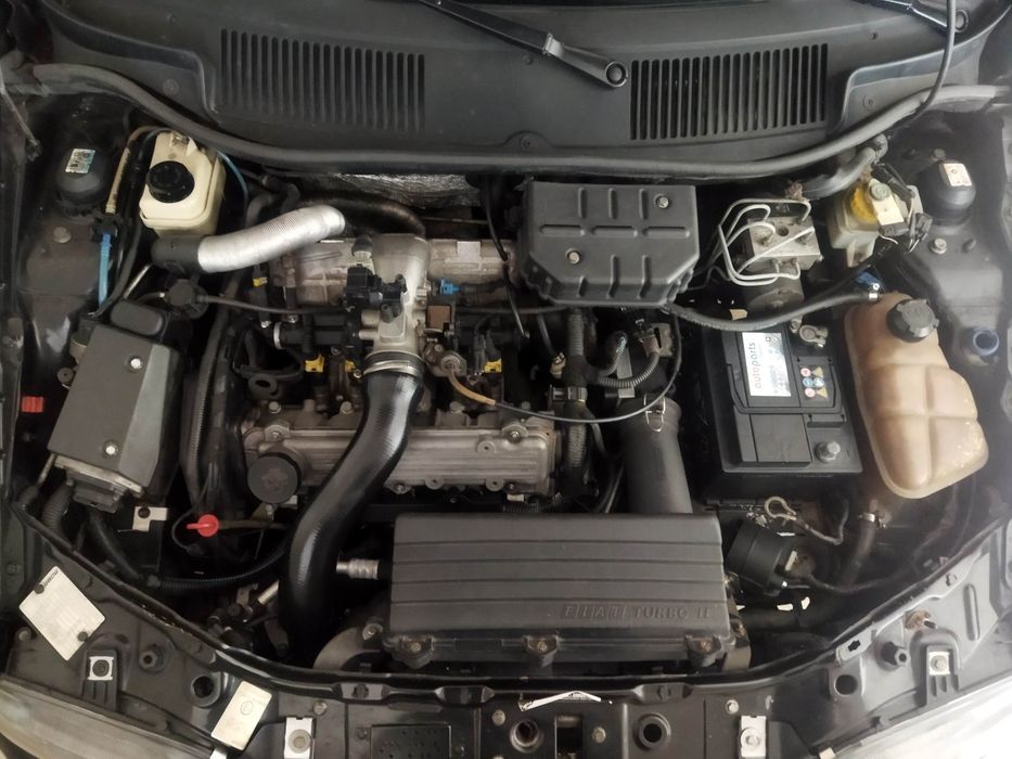 Fiat Punto GT Turbo, 1.4 Turbo IE, de garagem em muito bom estado