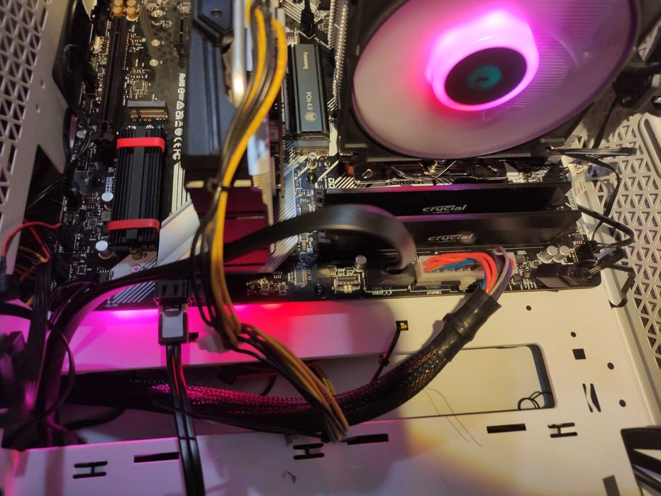 Комплект  ASRock B650 Pro RS , Ryzen 5 7500F основа ігрового ПК