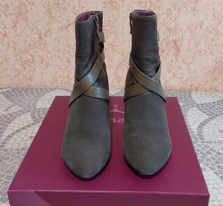 Полусапожки демисезон MONARCH(натуральный замш, 36 размер)