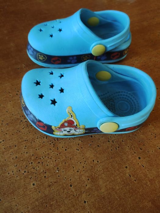 Kroksy z psiego patrola roz 19