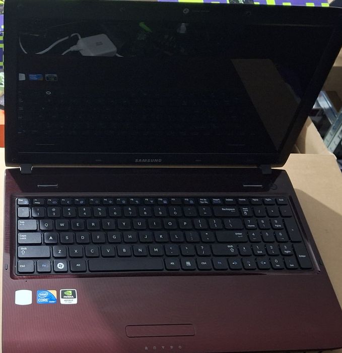 Laptop Samsung R580