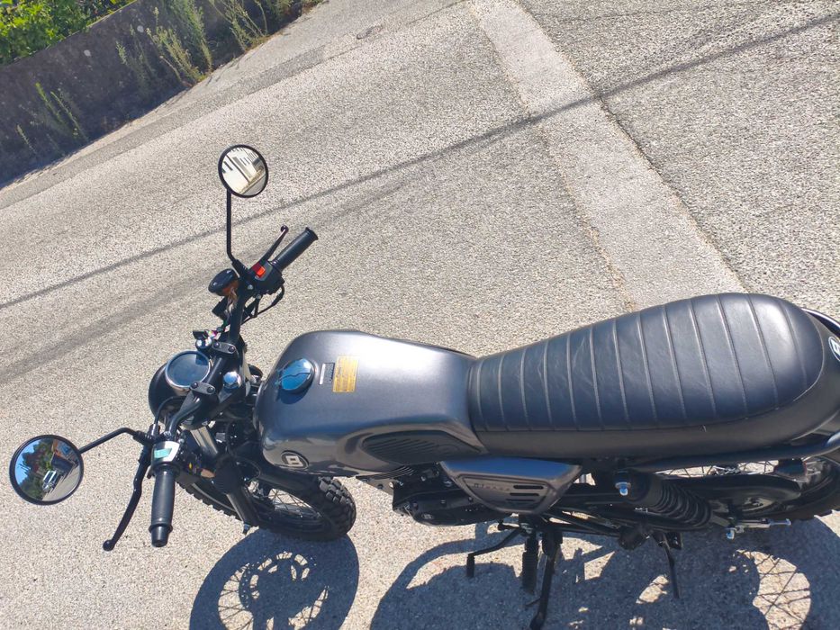 Vendo Mota Bullit Bluroc 125 GS