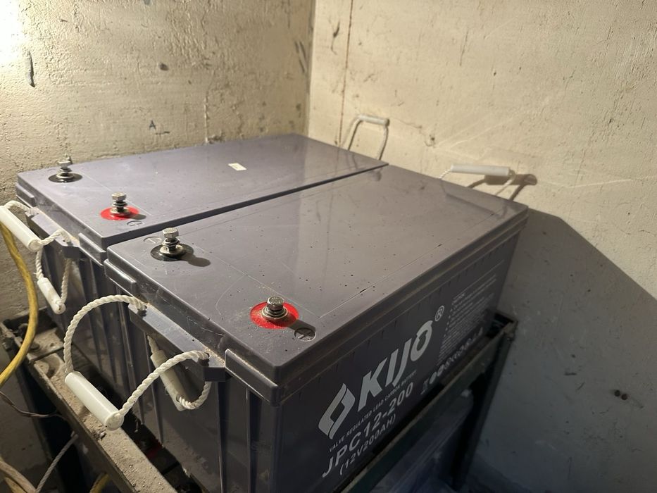 Продам 2 гелевих акумулятори Kijo 12 - 200