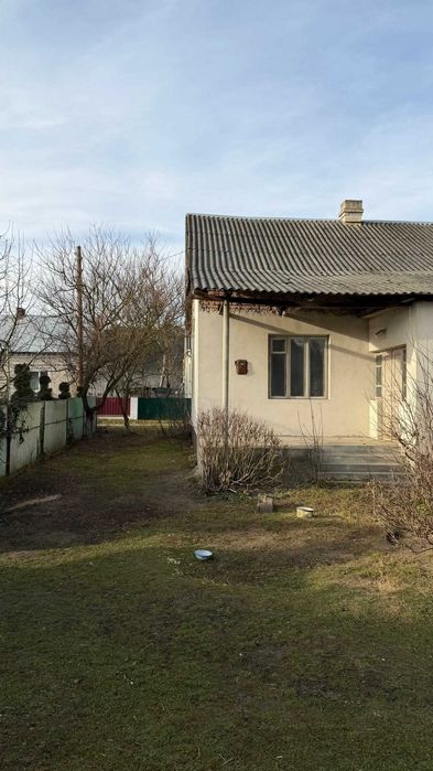Продаж будинку біля Кременця