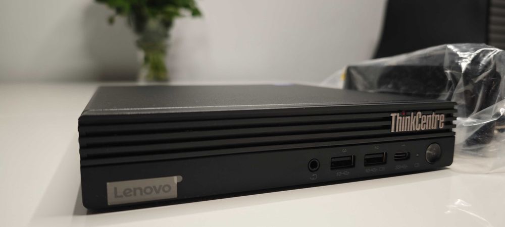 Lenovo ThinkCentre M70q Gen 3 – i5-12400T | 16GB RAM | 256GB SSD | Mini-PC
