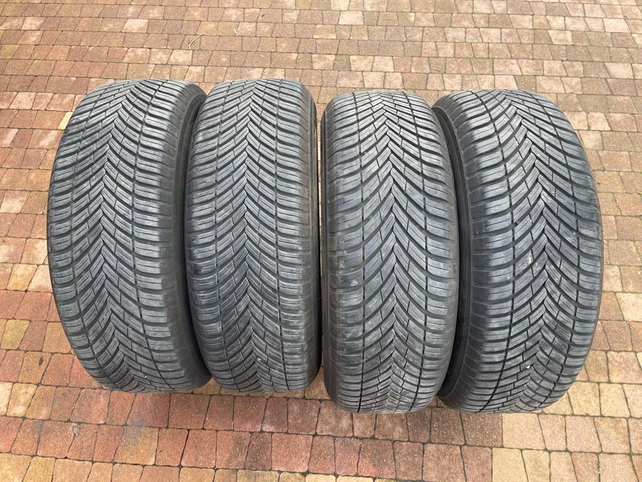 3944. Koła zimowe Honda CR-V 5x114.3 225/65/17 Toyo 8mm 2023r