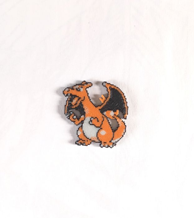 Porta-chaves Pokémon Charizard Pixel Art