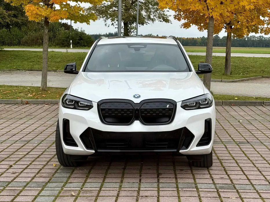 BMW iX3 Impressive      2023