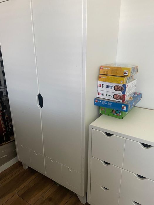 Zestaw mebli dziecięcych NOUKIE'S Mont Blanc – Łóżeczko 2w1 + Szafa + Komoda
