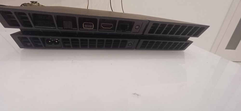 Продам Sony PlayStation 4 fat